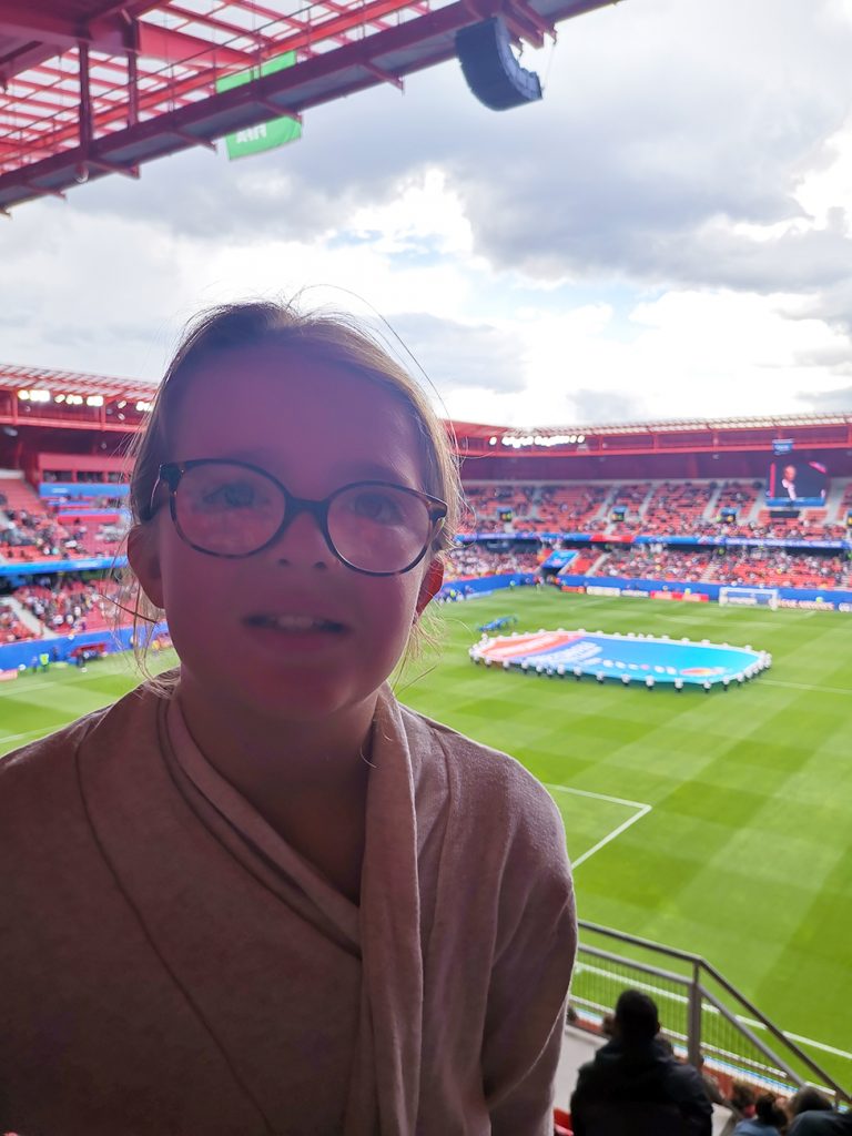 Une gagnante heureuse… DISTRICT COTE D'OPALE DE FOOTBALL